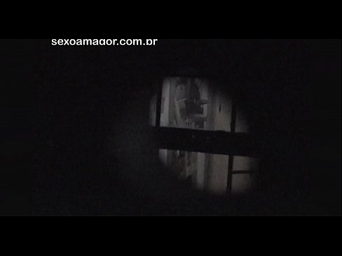 ❤️ Blondie tiġi filmata segretament minn voyeur tal-viċinat moħbi wara briks vojta ❌ Porno fil-porn mt.bsglass.ru ❤